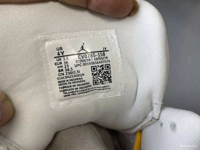 CV0785-158 13 Air Playground GS Jordan 0813